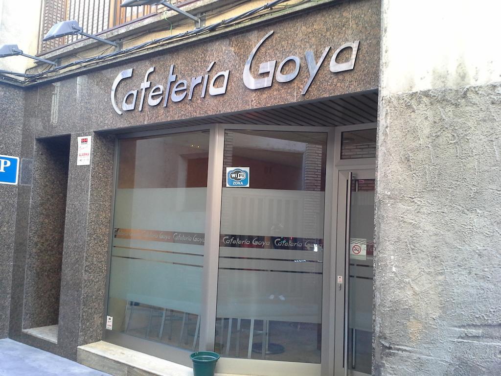 Hostal Cafeteteria Goya バルバストロ エクステリア 写真